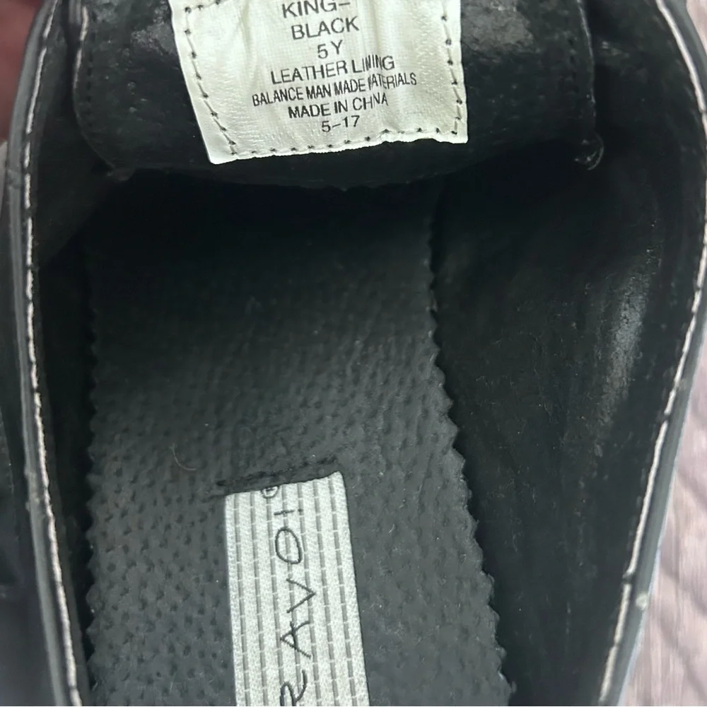 Boys Black Dress shoes Size 5